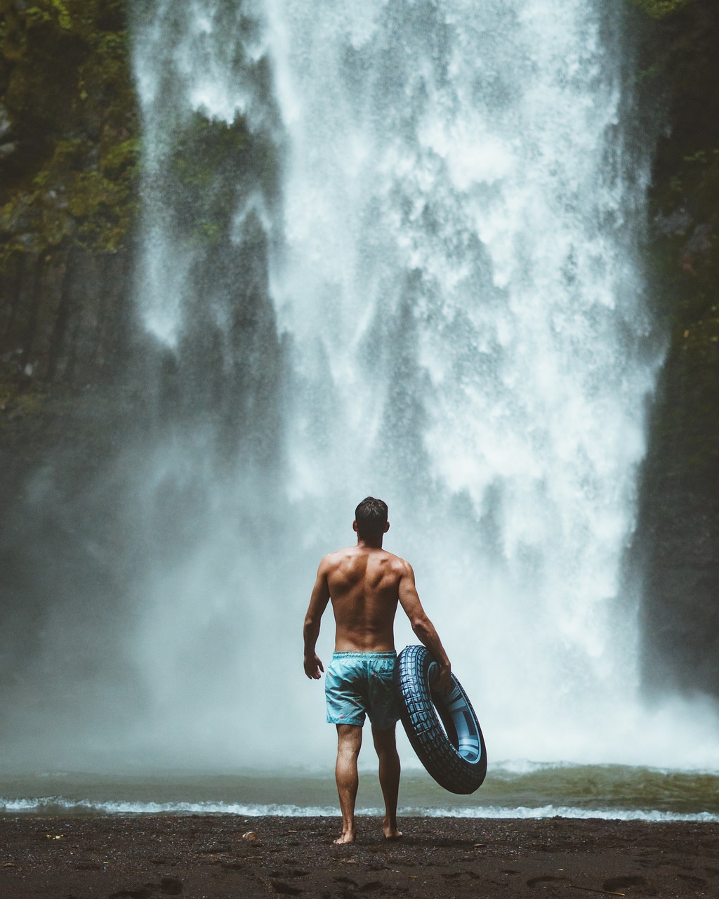 What Is A Easy Hike At Yosemite?