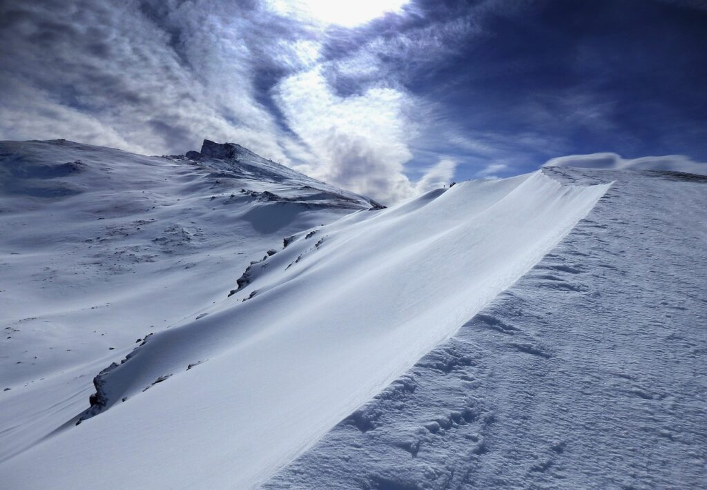 How Long Is The Donner Summit Hike?